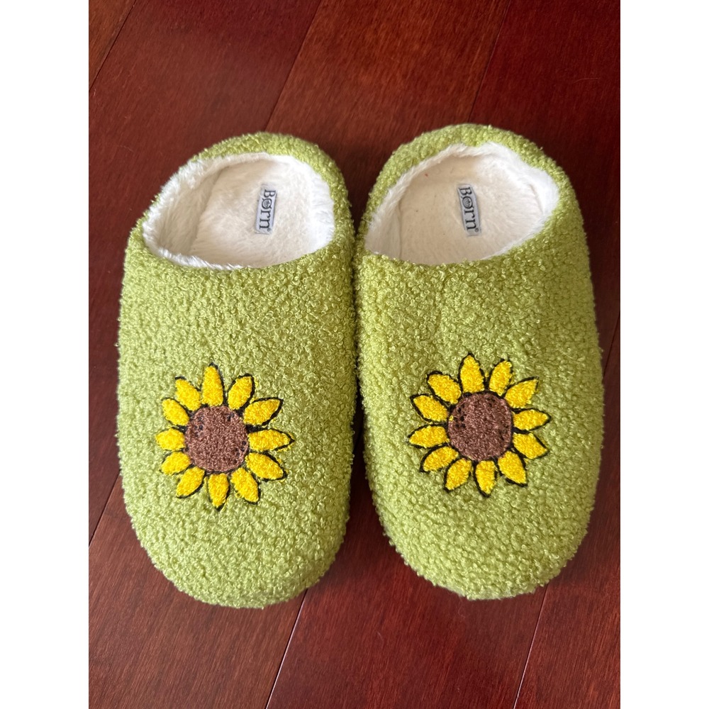Born Green Sherpa Sunflower Slippers Womens Size ML Fleece Lined Slip On Scuff